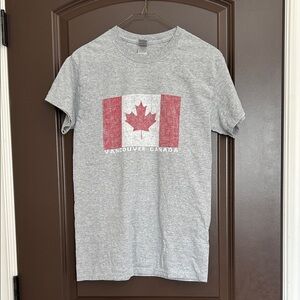 Vancouver Canada Grey T‑Shirt with Red Maple Flag NWOT Small